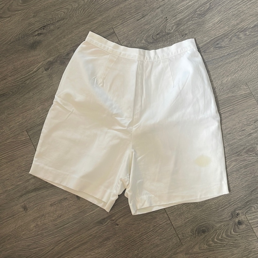 AS-IS White Cotton High Waisted Back Zip Shorts Pin Up Style - 1940/50s Style